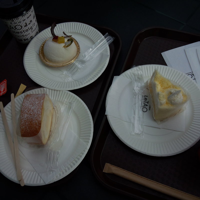 ドゥーブルフロマージュロール他(ルタオ チーズケーキ ラボ)