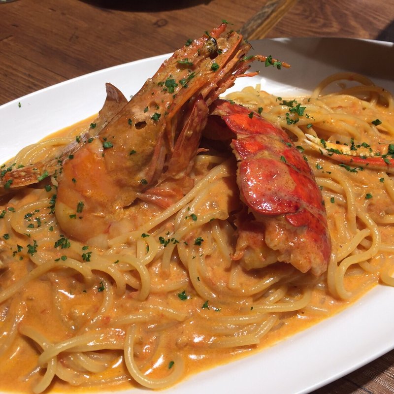 オマール海老と蟹のトマトソースパスタ(俺のイタリアン　神谷町店)