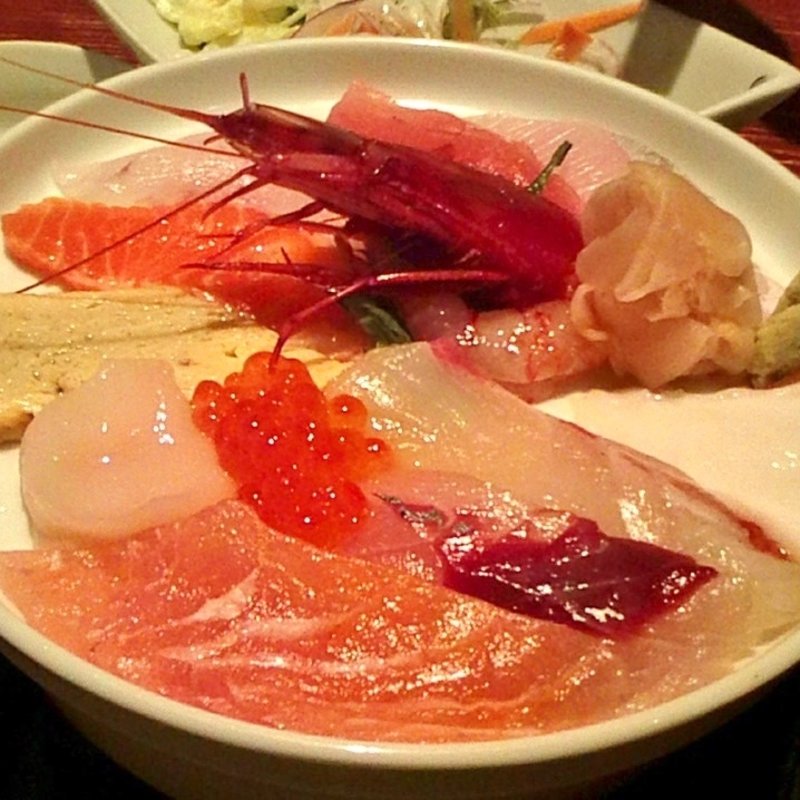 昼のランチ海棠（かいどう）の海鮮丼(活魚旬彩 馬酔木 加治木本店 )