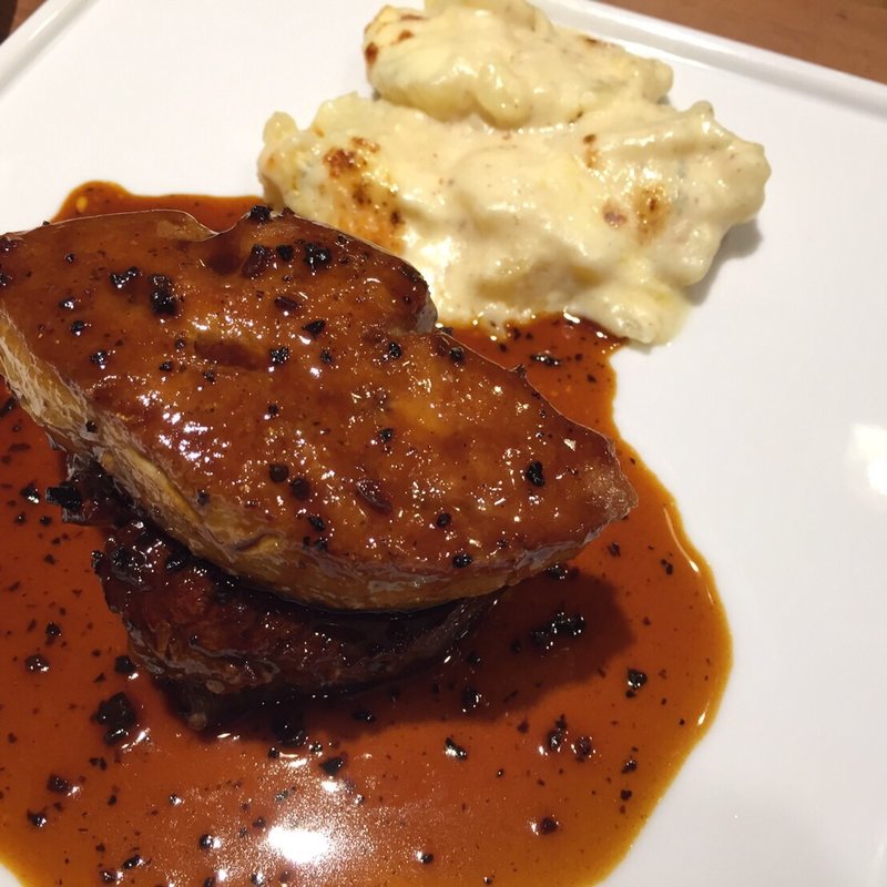 国産牛フィレ肉とフォアグラのロッシーニ(俺のイタリアン　神谷町店)