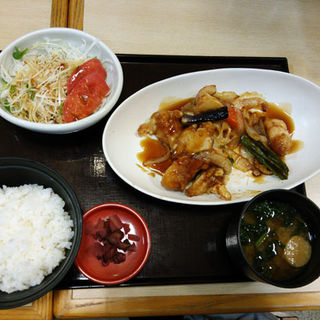 純輝鶏と野菜の黒酢和え定食( 四六時中)