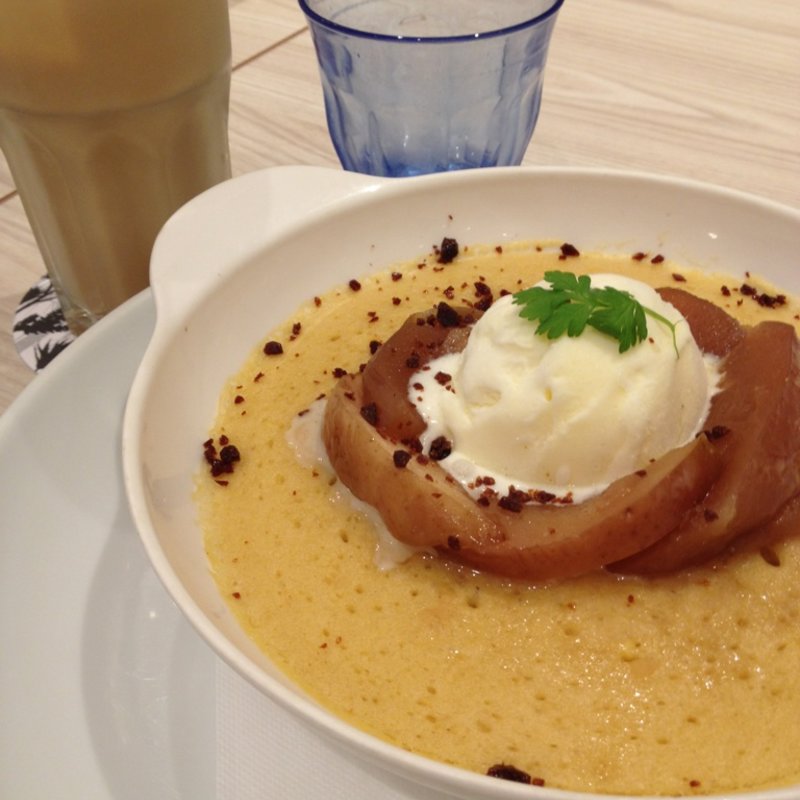 アールグレイ風味のキャラメルリンゴのスチームパンケーキ(Butter)