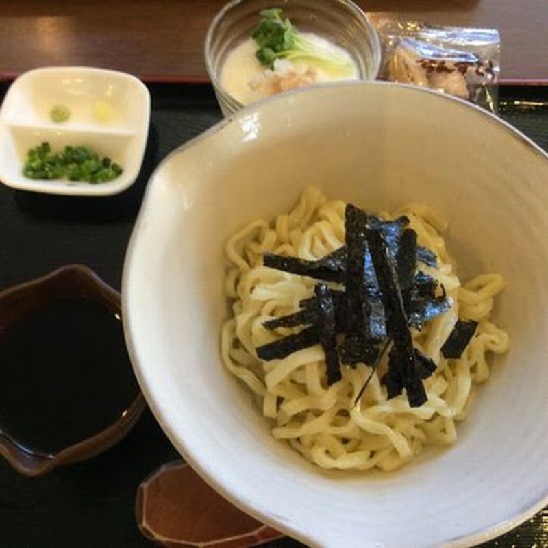 冷やし納豆・山芋すば(手打ち 自家製生麺 ちょーでーぐぁ)