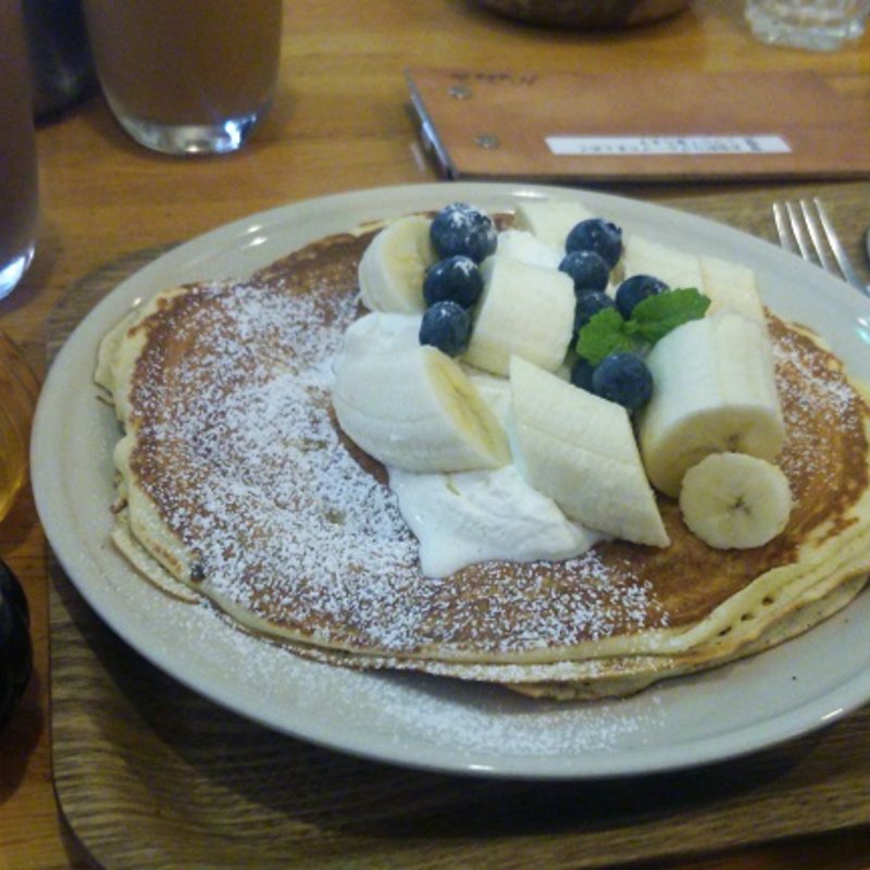 パンケーキ+バナナ(KAUKAU CAFE)