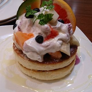 フルーツプレミアムパンケーキ(カフェバイプレゴ )