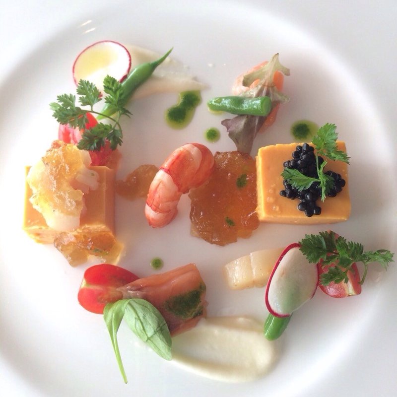 人参のムース海老、帆立のサラダ添え(レストラン アミュゼ)