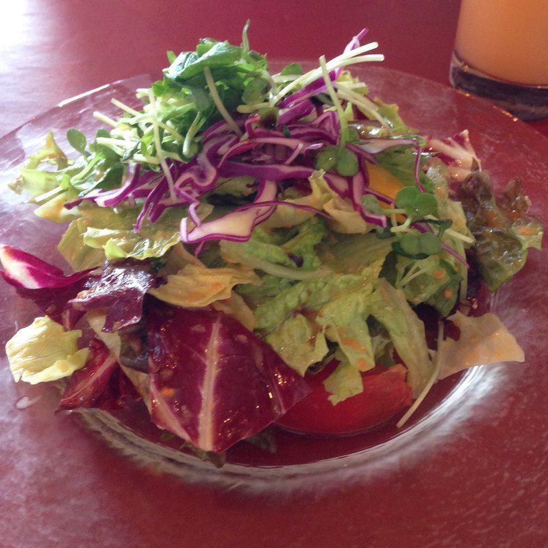 地元野菜をなるべく使ったミックスサラダ(ベルドゥーラ)