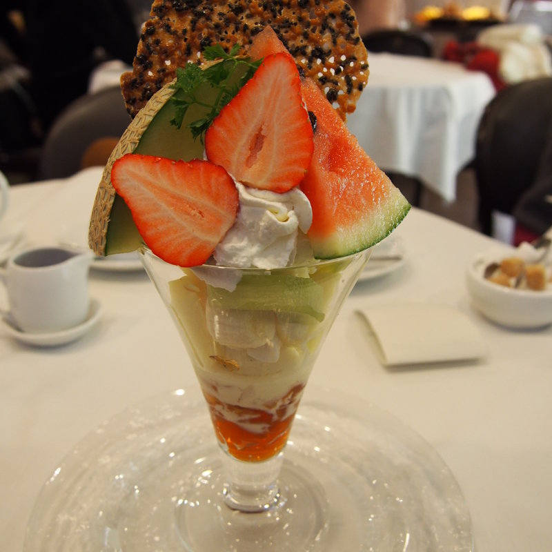 旬果のフルーツパフェ(フルーツショップ フルーツパーラー ベニマン)