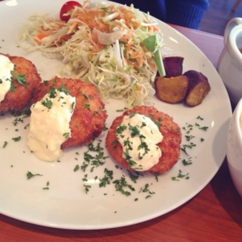 手仕込みカニクリームコロッケ(いなもと)