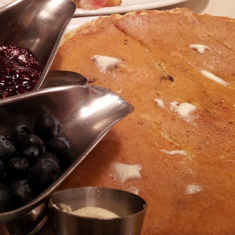 バナナとチョコレートチップのパンケーキ(Slappy　Cakes 新宿店)