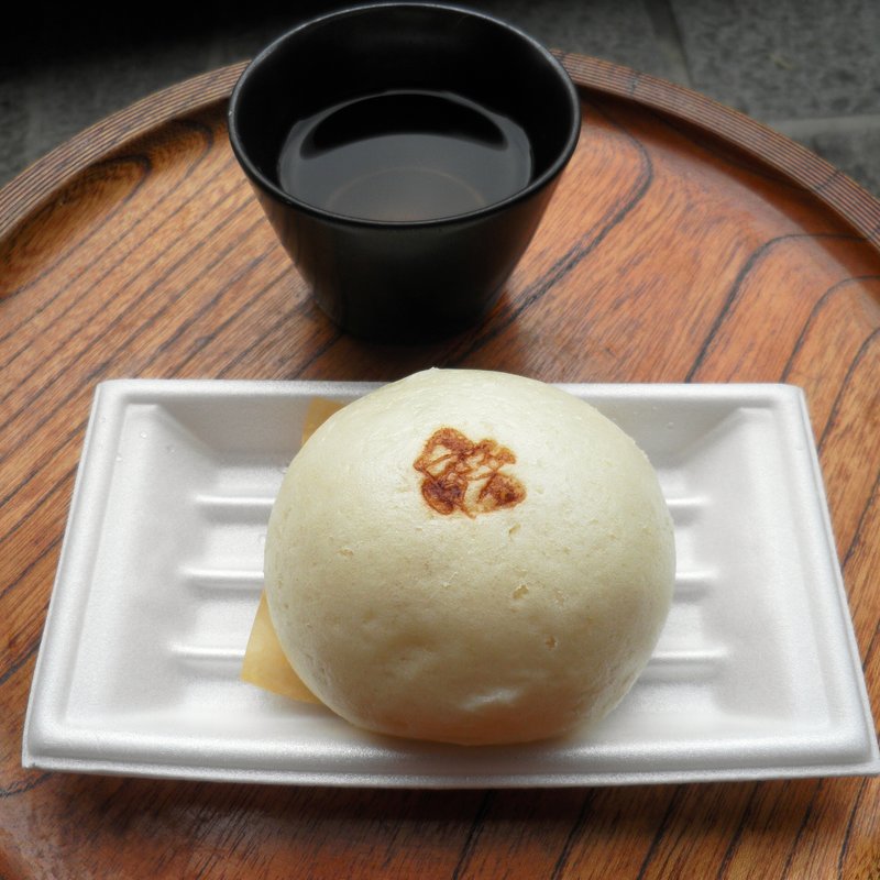 豆腐まんじゅう(奥丹 清水店 （そうほんけゆどうふ おくたん）)