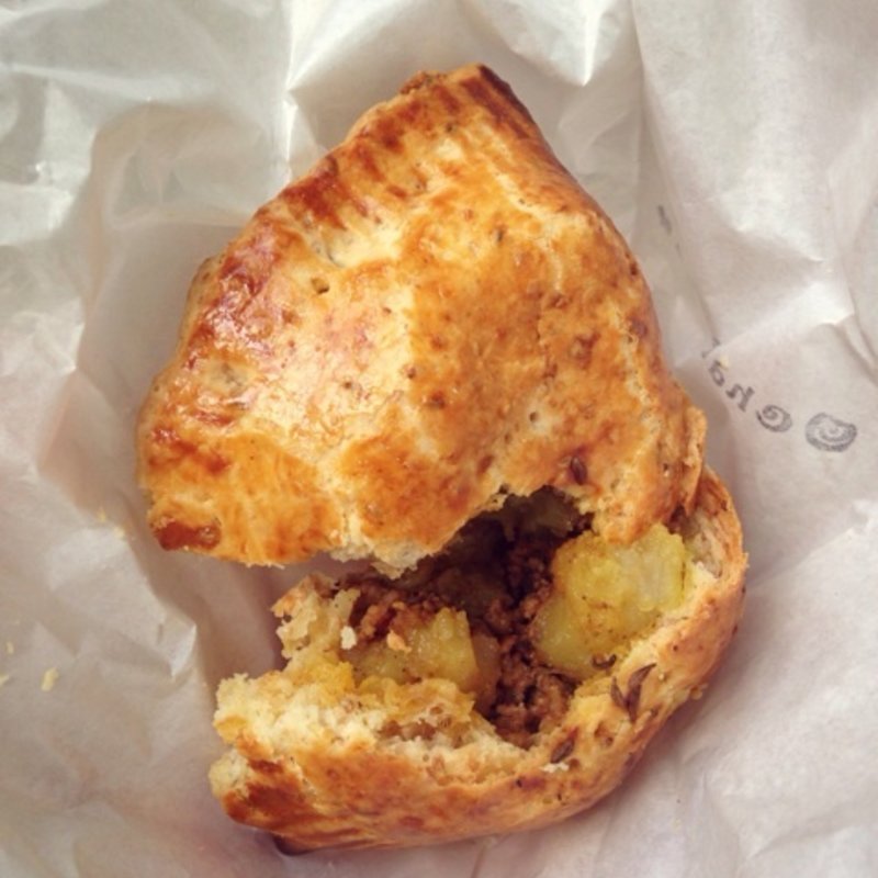 ベイクドサモサ(チャイブレイク （chai break）)