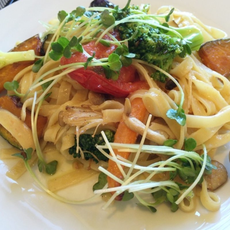 いろいろ野菜の塩にんにくパスタ(うまうまの樹 )