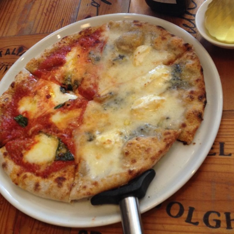 嵐にしやがれピッツァ(ピッツェリアパーレンテッシ)