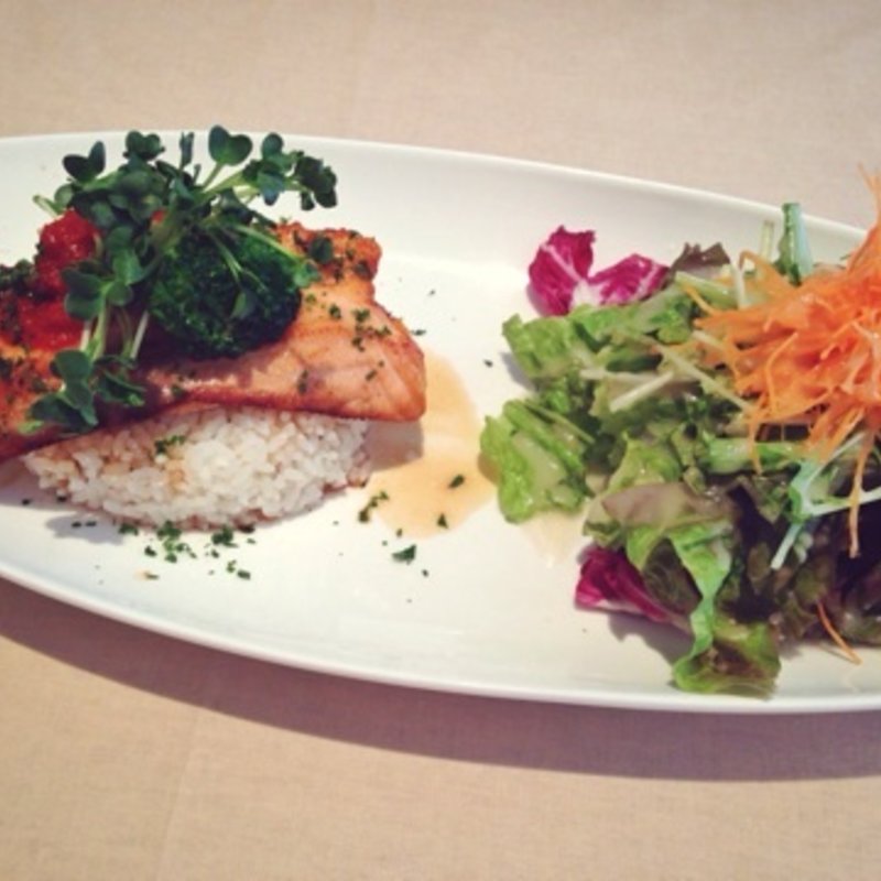 サーモンステーキ(Chef Suda パリの食堂)