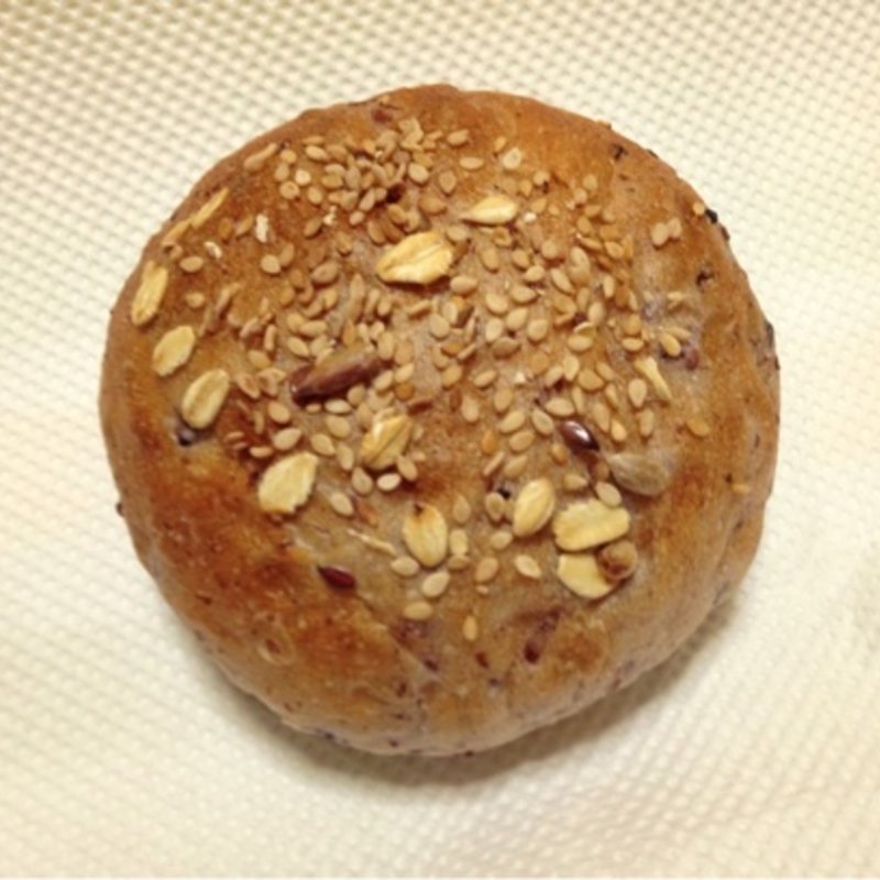 雑穀ロール(おとうさんのぱんや)