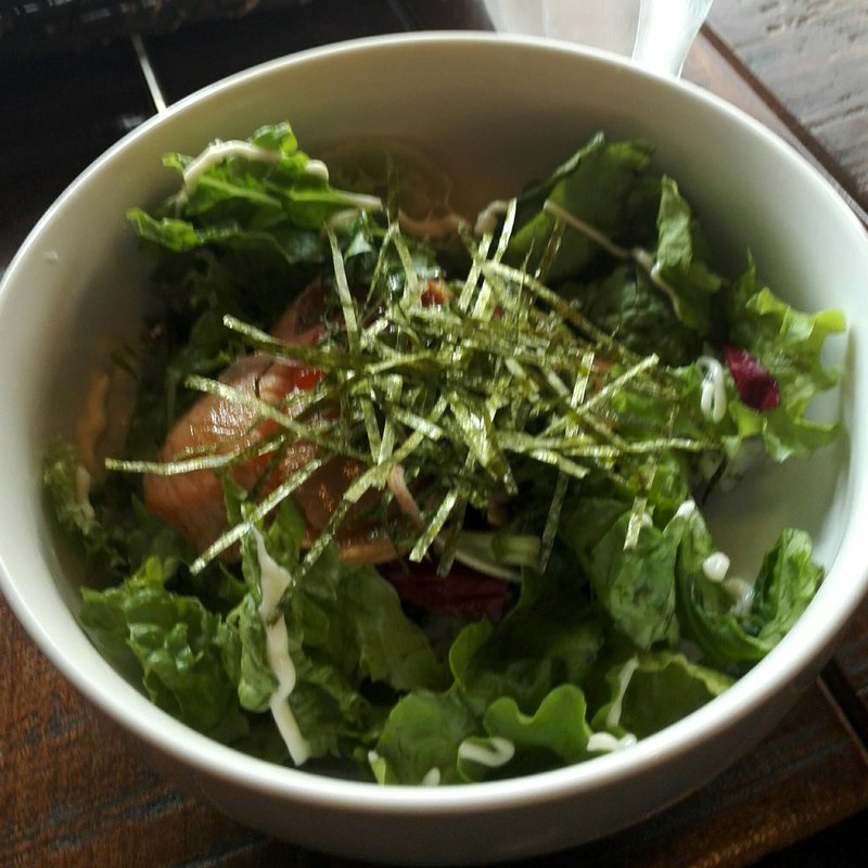 炙り漬けサーモンといくらの親子丼(Anea cafe)