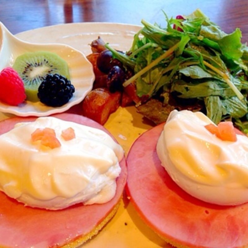 週末限定エッグベネディクト(スラッシュカフェ （Thrush//Cafe）)
