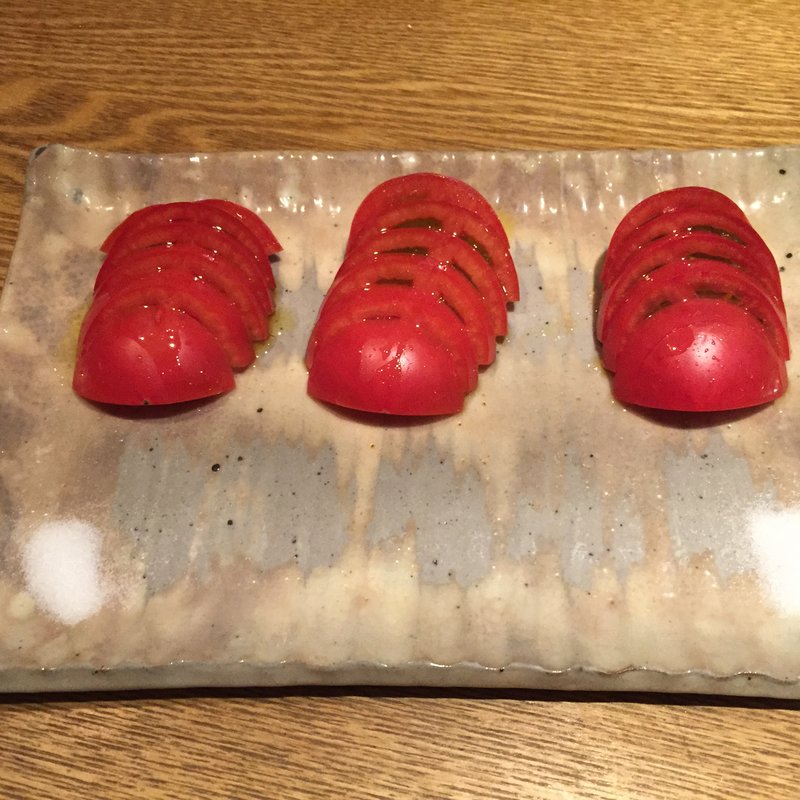 冷やしトマト（フルーツトマト）(鉄板ビストロ★アカホシ （鉄板BISTRO★Akahoshi）)