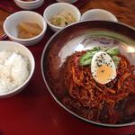 ビビン冷麺定食(韓国料理 ゴチュウ )