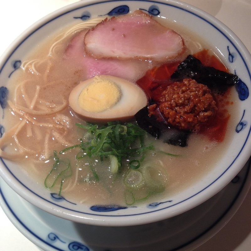 赤いとんこつらあめん(らあめん英 本店)