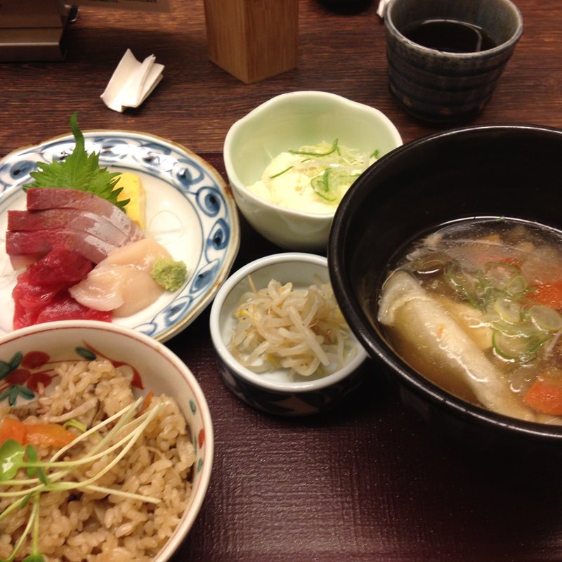 特選お刺身定食(三富魯久汁八 華れ)