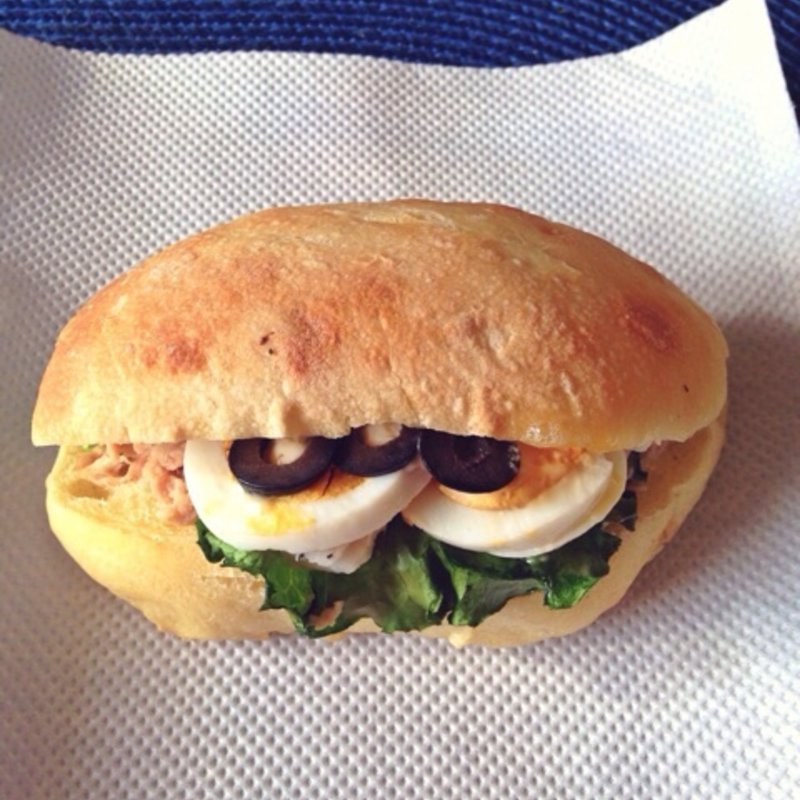 ニース風サラダサンド(ブーランジェリー アーブル)