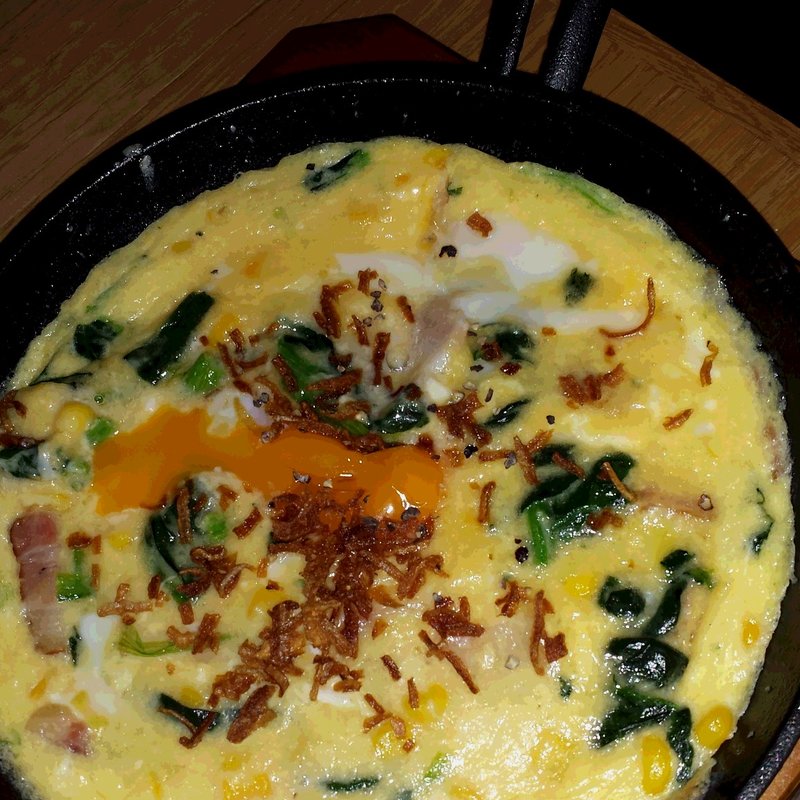 鉄鍋ポパイオムレツ(キノクニヤ　ヴィノ　キッチン（アトレ三鷹）)