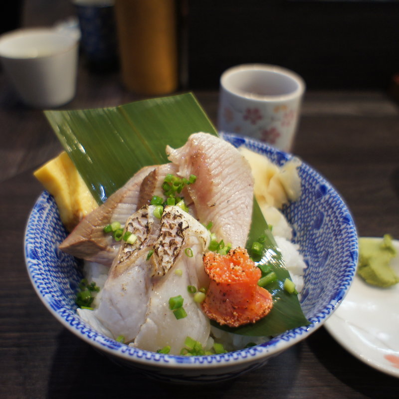 本日のおすすめ(ぶりのあぶり丼）(まぐろのなかだ屋)