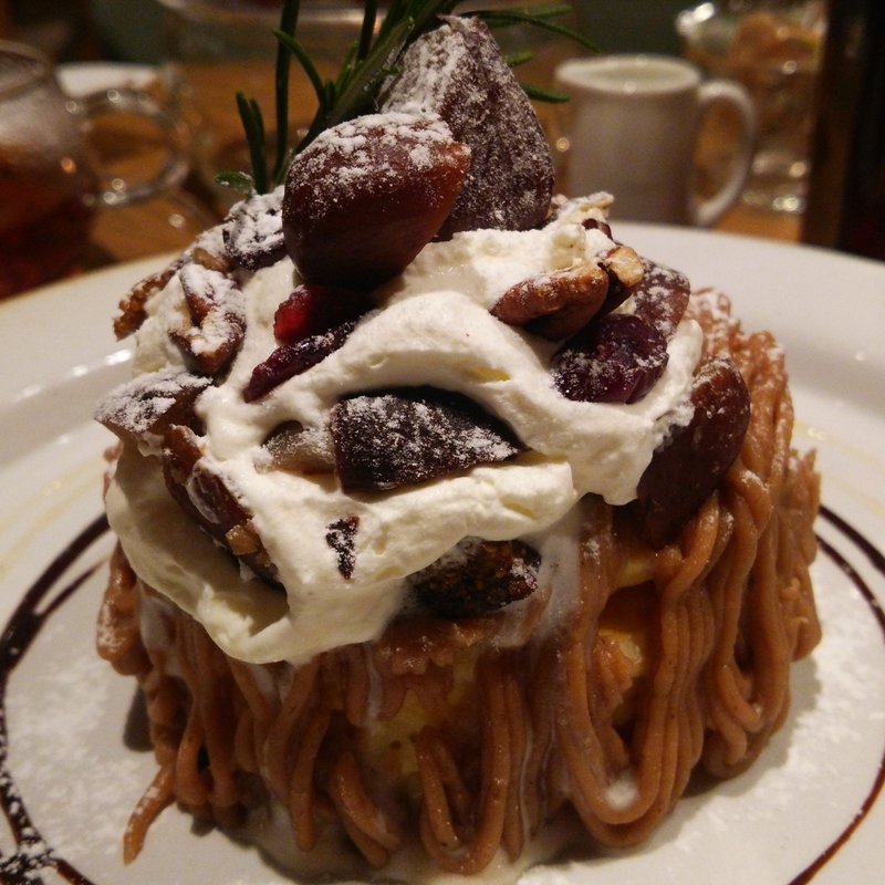 栗と木の実のモンブランパンケーキ(ジェイエス パンケーキカフェ)