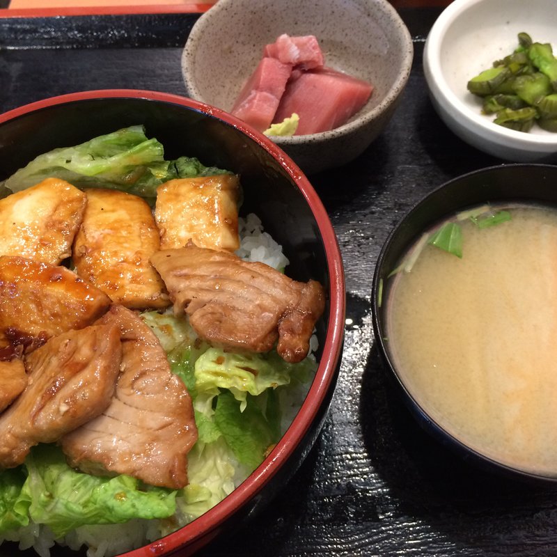 たれ焼き丼(まぐろ食堂 七兵衛丸)