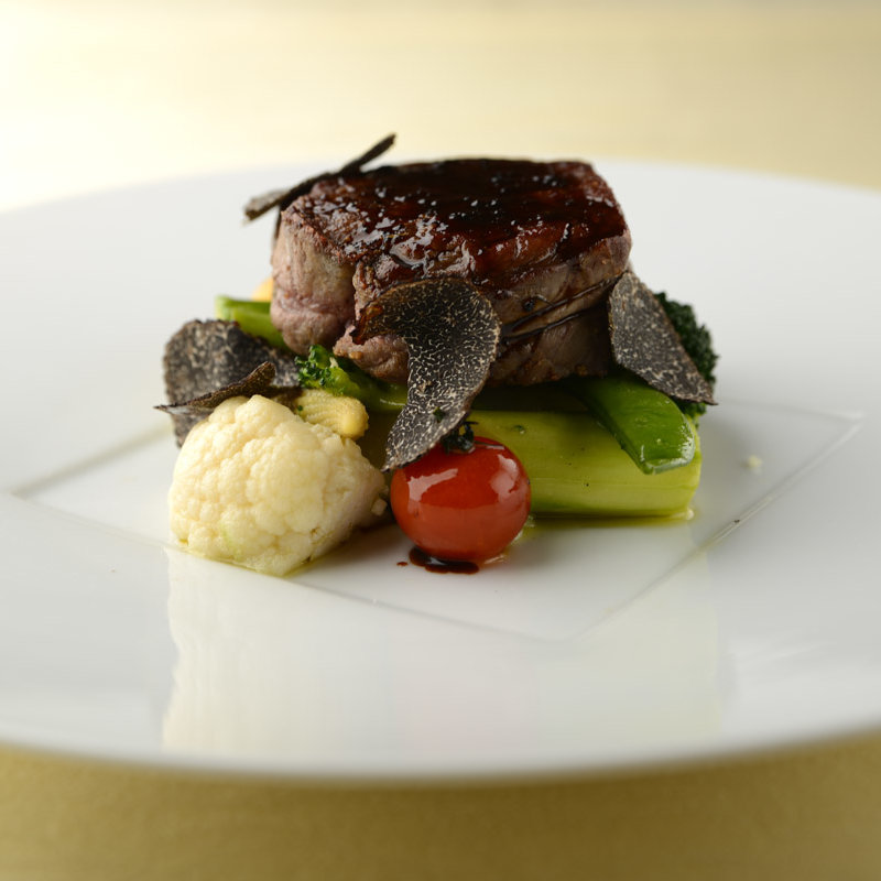 和牛のステーキ　トリュフ添え(ランス・ヤナギダテ)