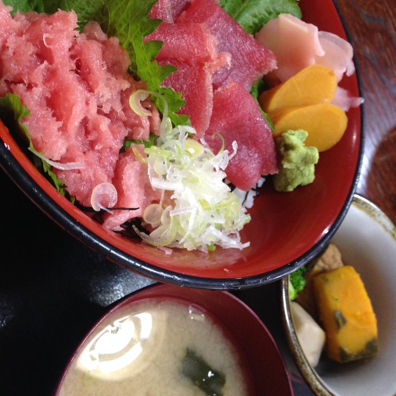 マグロ2色丼(海鮮料理　岩沢)