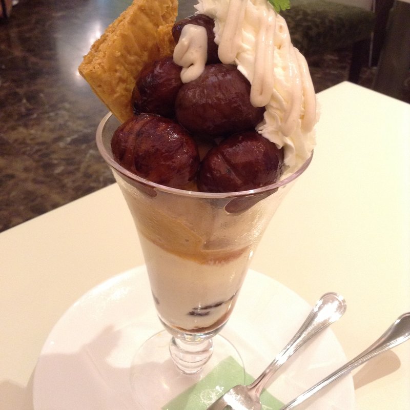マロンパフェ(千疋屋 舞浜イクスピアリ店)