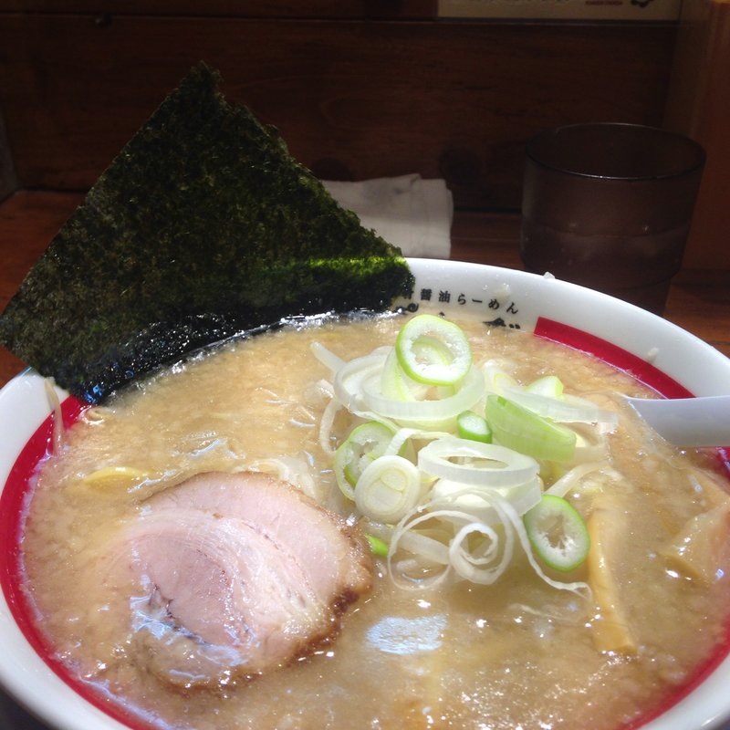 らーめん(豚骨醤油らーめん ぱんだ)