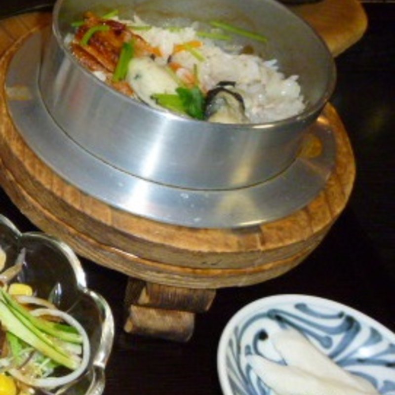 若鳥釜めしセット(釜めし志津香)