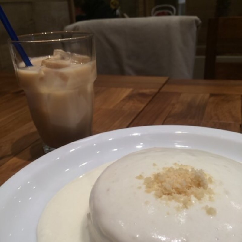 マカダミアナッツソースのパンケーキ(88 huithuit)