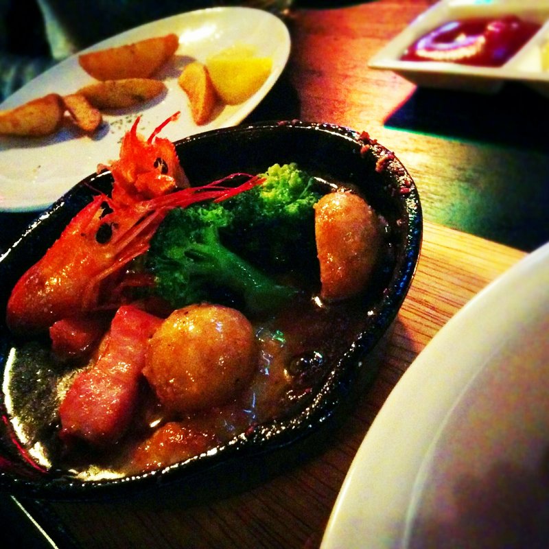 エビのアヒージョ(ブセナンテ)