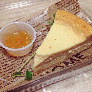 ベイクドチーズケーキ(こもれび食堂 +)