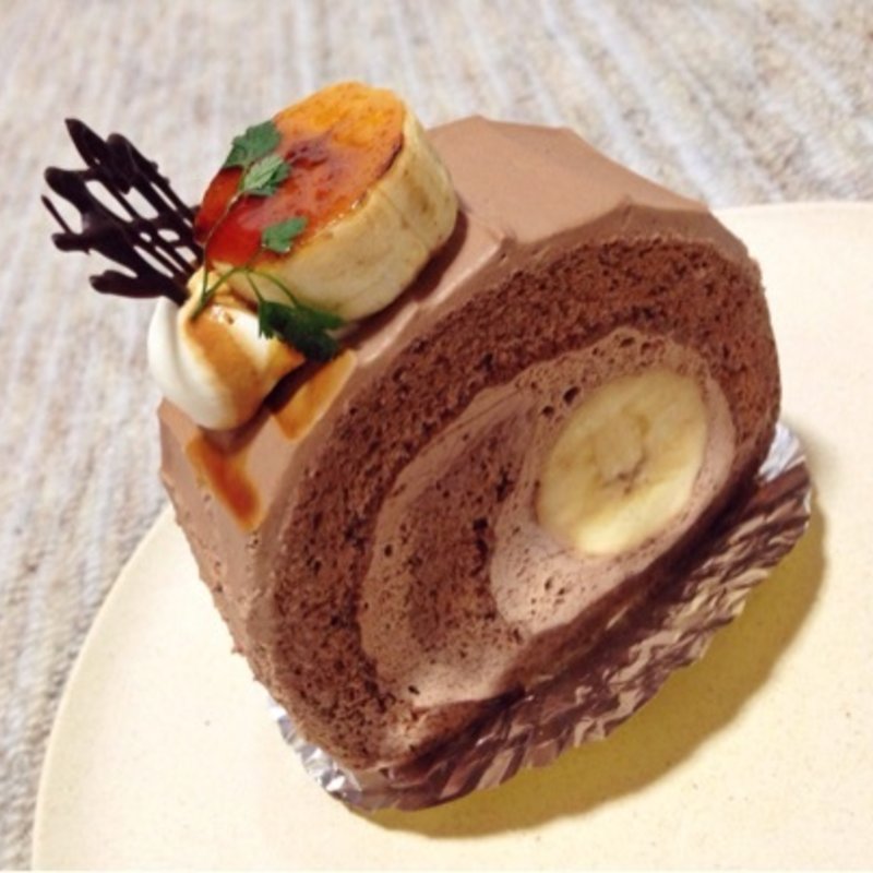 チョコバナナロール(パティスリー パスティーユ)