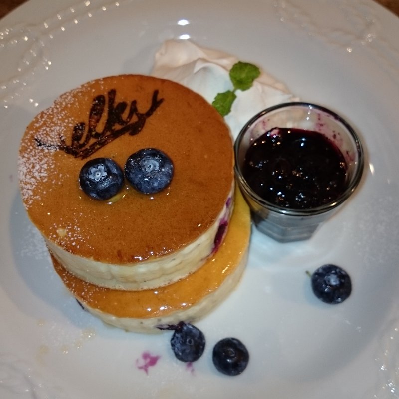 elk特製ブルーベリーとたっぷり濃厚チーズのパンケーキ(elk エルク 心斎橋本店)
