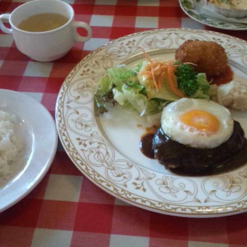 ハンバーグとクリームコロッケ (ランチ)(WEST HOUSE)