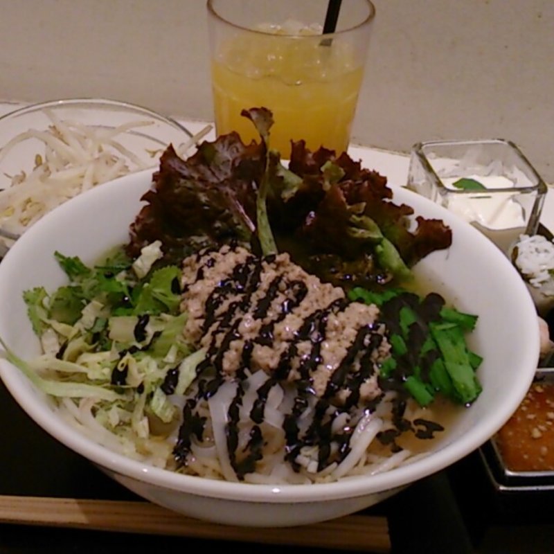 ゴマのフォー (GINZAセット)(コムフォー マロニエゲート銀座２店)