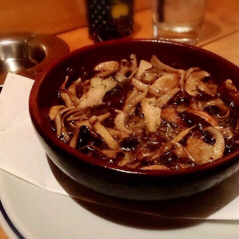 アヒージョ  いろいろきのこ(ビストロ オオカミ )