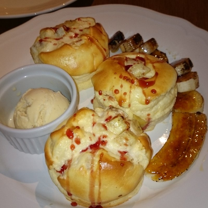 インコカフェ特製スフレパンケーキ※キャラメルバナナ(MAISONINCO)