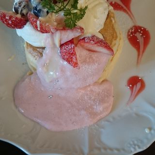 クリスマスいちごパンケーキ(カフェ アンジェ)