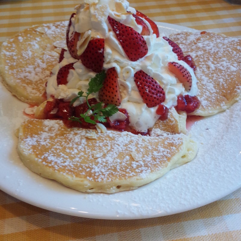 ストロベリー＆ホイップ(マナロハ 霧が丘店 )