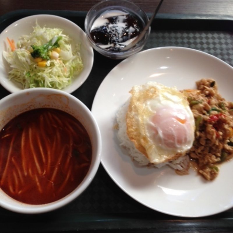 ガパオセット(セーン・タイ)