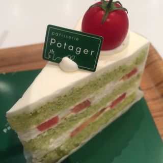小松菜とトマトのショートケーキ『グリーンショート・トマト』(パティスリー・ポタジエ （patisserie Potager）)
