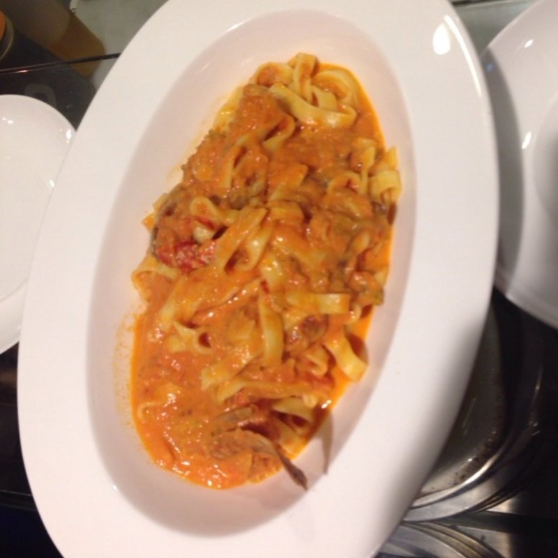 ワタリガニのトマトクリームパスタ(俺のイタリアン 新橋本店)